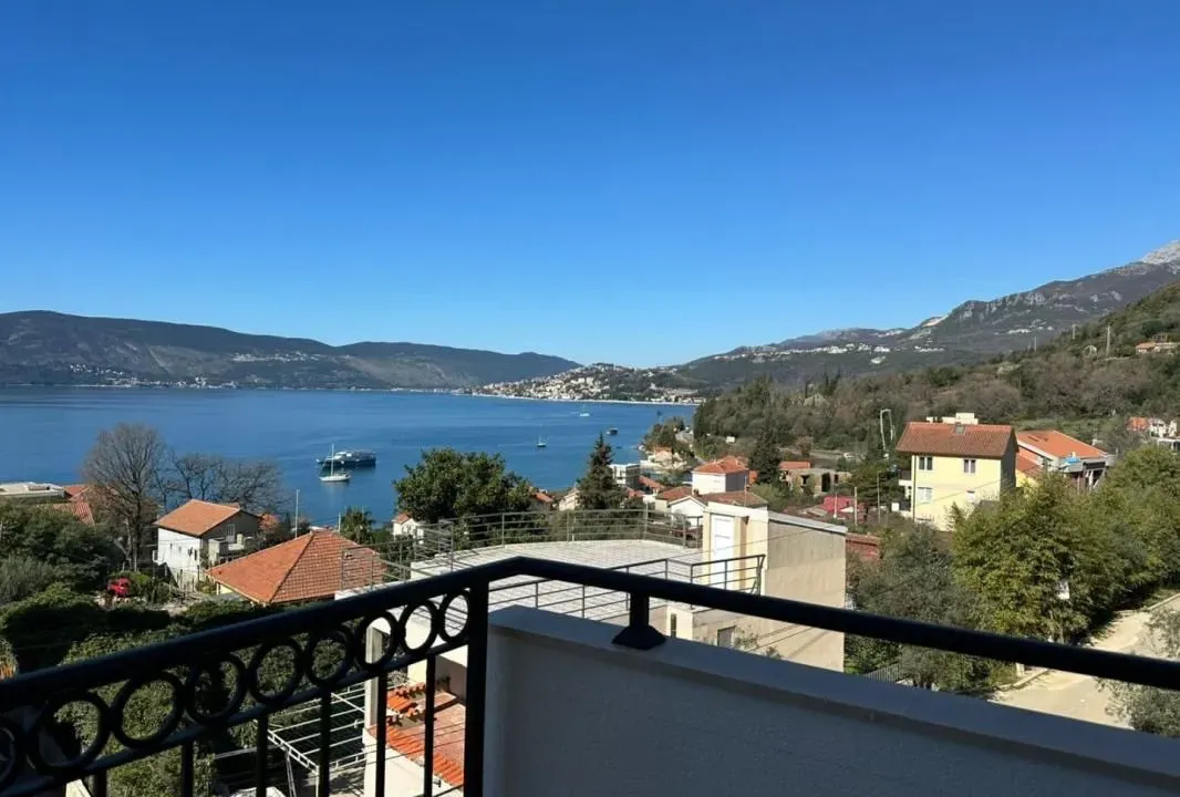 Sale, one bedroom apartment, 45m², Kumbor, Herceg Novi