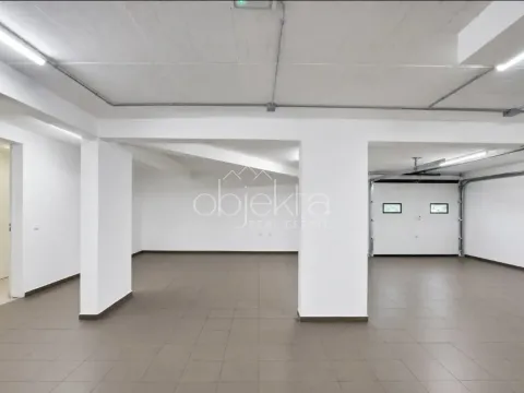 Rent, office space, 90m², Kotor, Crna Gora - image 4