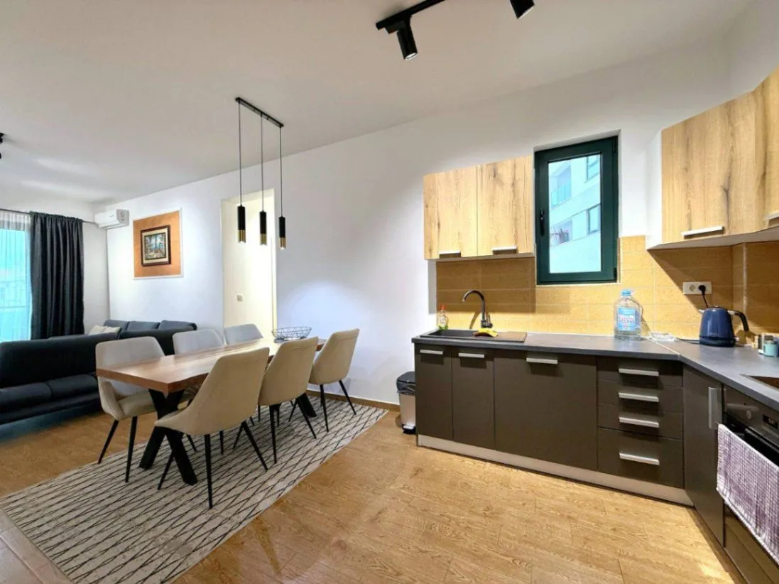 Prodaja, dvosoban stan, 81m², Bečići, Budva