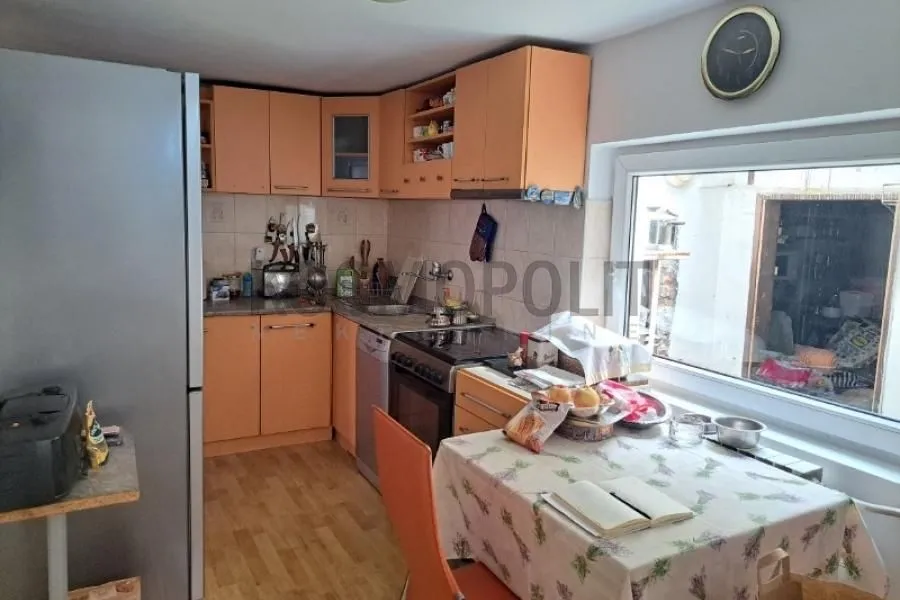Prodaja, kuća, 130m², Mali Mokri Lug, Zvezdara Sve Podlokacije