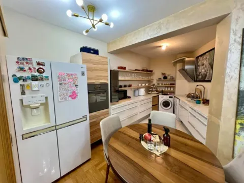 Prodaja, jednosoban stan, 49m², Stari Aerodrom, Podgorica - image 2