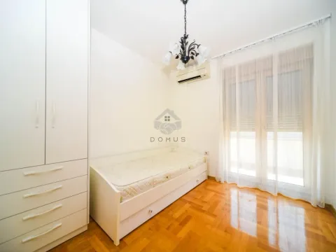 Rent, three bedroom apartment, 150m², Preko Morače, Podgorica - image 16