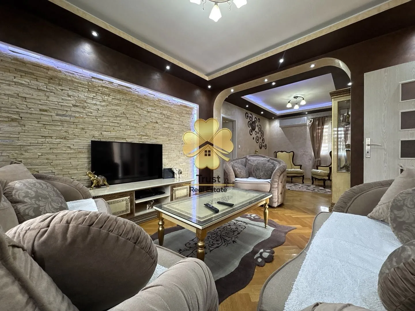Rent, house, 250m², Tološi, Podgorica