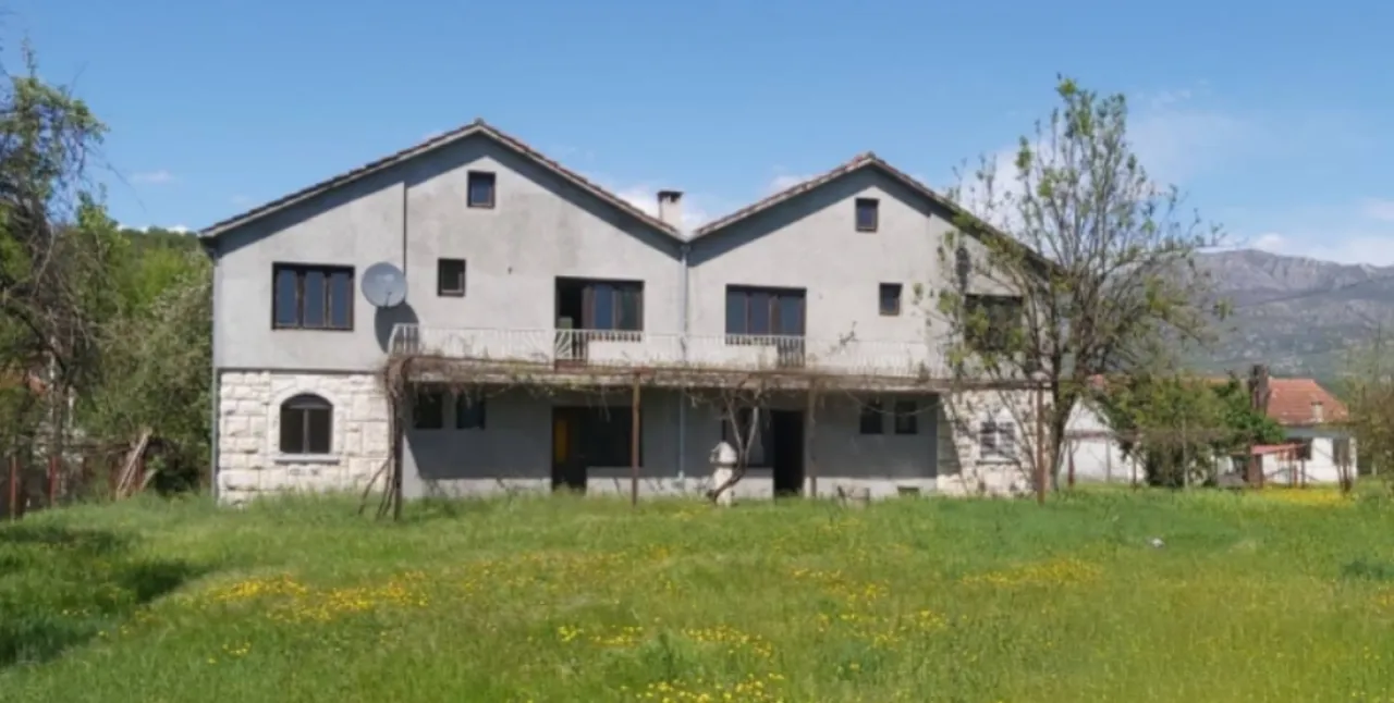 Prodaja, kuća, 360m², Danilovgrad, Crna Gora