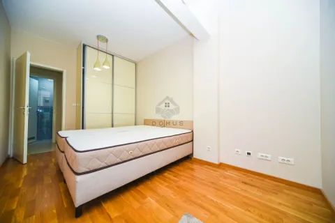 Izdavanje, trosoban stan, 95m², Preko Morače, Podgorica - image 15