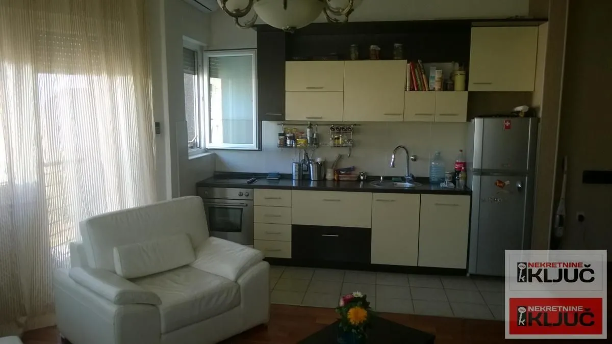 Prodaja, trosoban stan, 67m², Bulevar Evrope, Novi Sad Sve Podlokacije