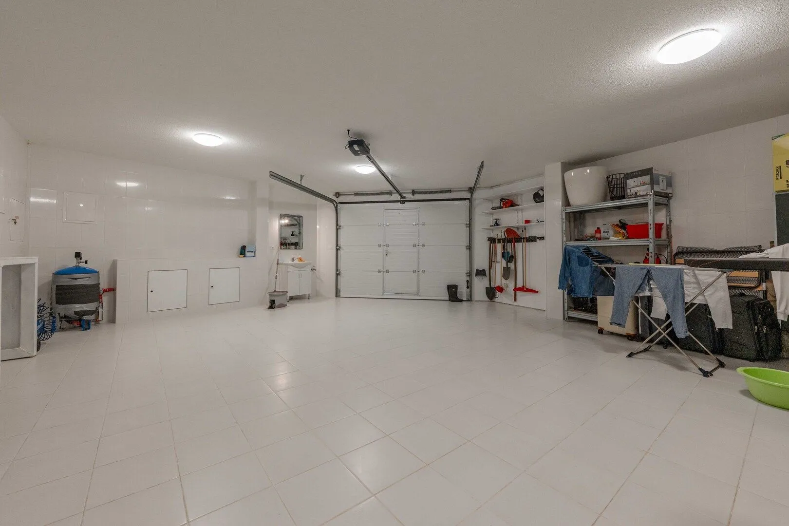 Sale, house, 410m², Blizikuće, Budva