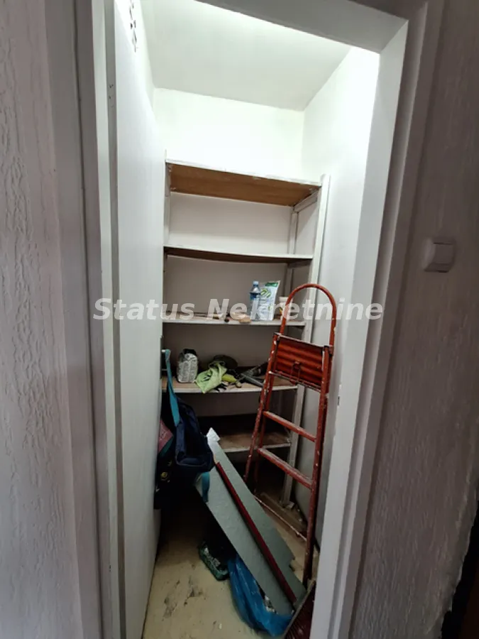 Izdavanje, jednosoban stan, 42m², Novo naselje, Novi Sad