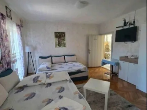 Prodaja, dvosoban stan, 75m², Risan, Kotor - image 2