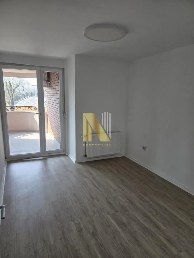Rent, office space, 104m², Novi Sad, Srbija
