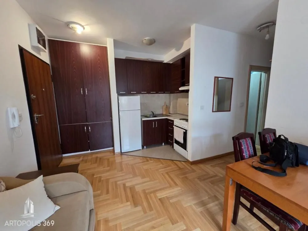 Izdavanje, jednosoban stan, 31m², Voždovac Sve Podlokacije, Beograd