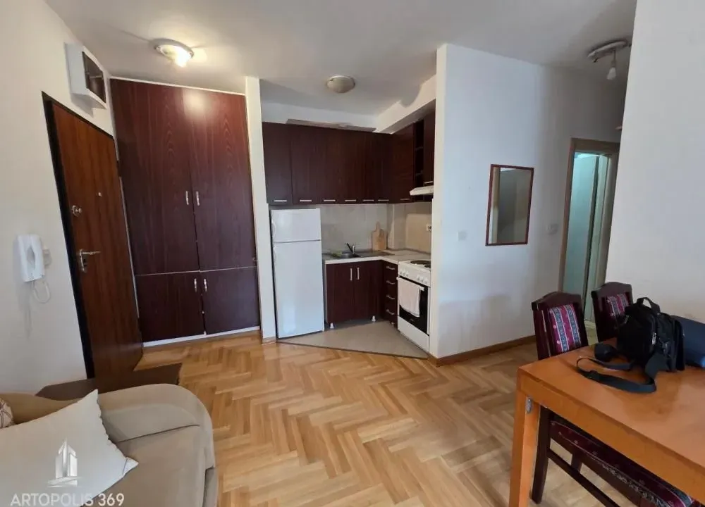 Izdavanje, jednosoban stan, 31m², Voždovac Sve Podlokacije, Beograd