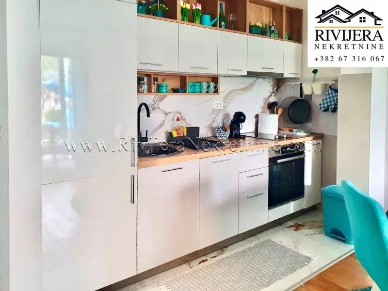 Prodaja, jednosoban stan, 47m², Obala Đuraševića, Tivat