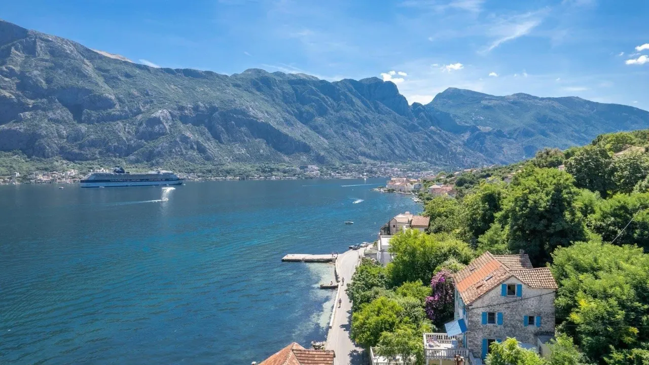 Sale, house, 122m², Kotor, Crna Gora
