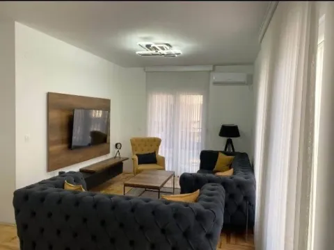 Prodaja, dvosoban stan, 82m², Stari Aerodrom, Podgorica - image 6