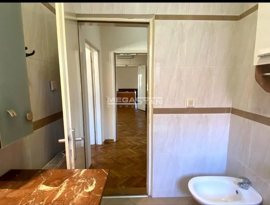 Sale, house, 161m², Bogoslovija, Palilula Sve Podlokacije