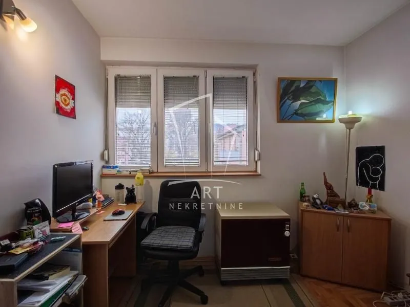 Sale, three bedroom apartment, 69m², Karaburma, Palilula Sve Podlokacije