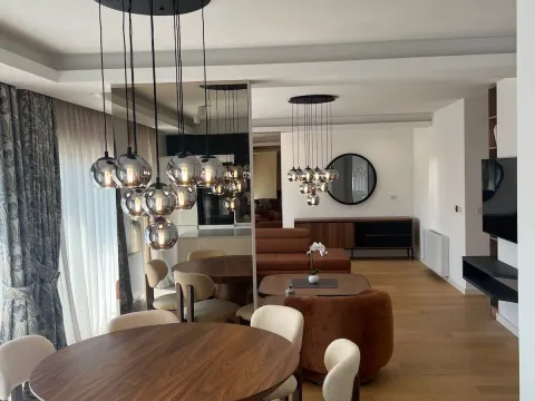 Izdavanje, četvorosoban stan, 205m², Vračar Hram, Vračar Sve Podlokacije - image 9