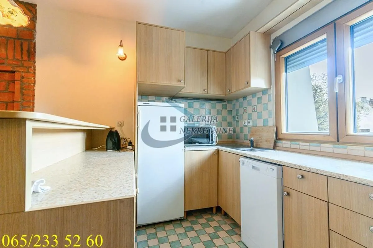 Sale, three bedroom apartment, 78m², Stari Grad, Beograd