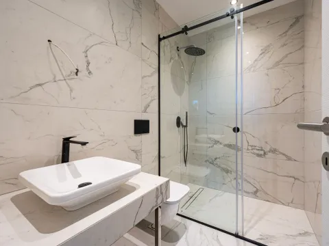 Prodaja, trosoban stan, 137m², Stara Varoš, Podgorica - image 15