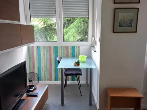 Izdavanje, jednosoban stan, 25m², Preko Morače, Podgorica - image 4