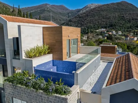 Prodaja, kuća, 236m², Tivat, Crna Gora - image 33
