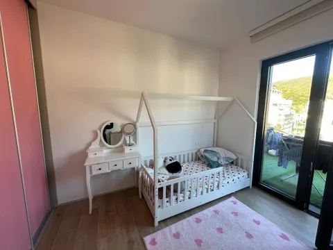 Izdavanje, trosoban stan, 130m², Budva, Crna Gora - image 9