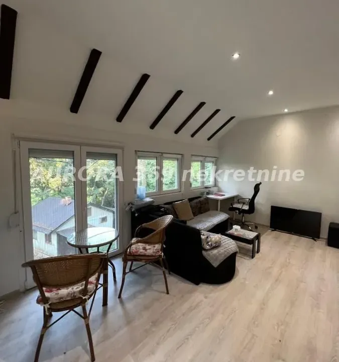 Prodaja, kuća, 39m², Čortanovci, Inđija