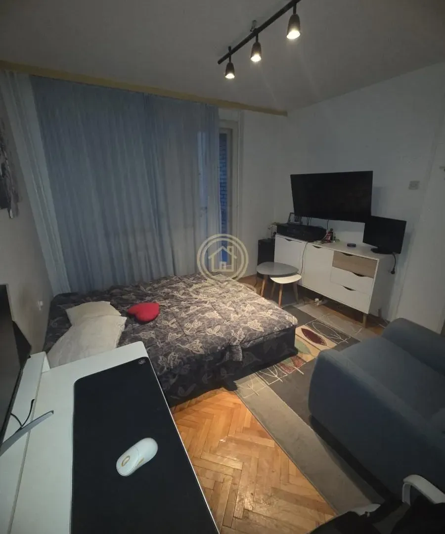 Prodaja, trosoban stan, 85m², Medijana, Niš