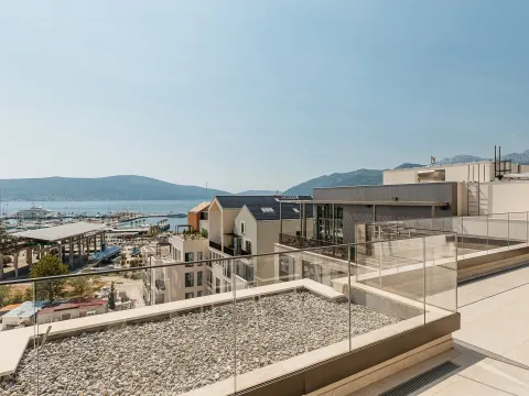 Prodaja, dvosoban stan, 199m², Porto Montenegro, Tivat - image 1