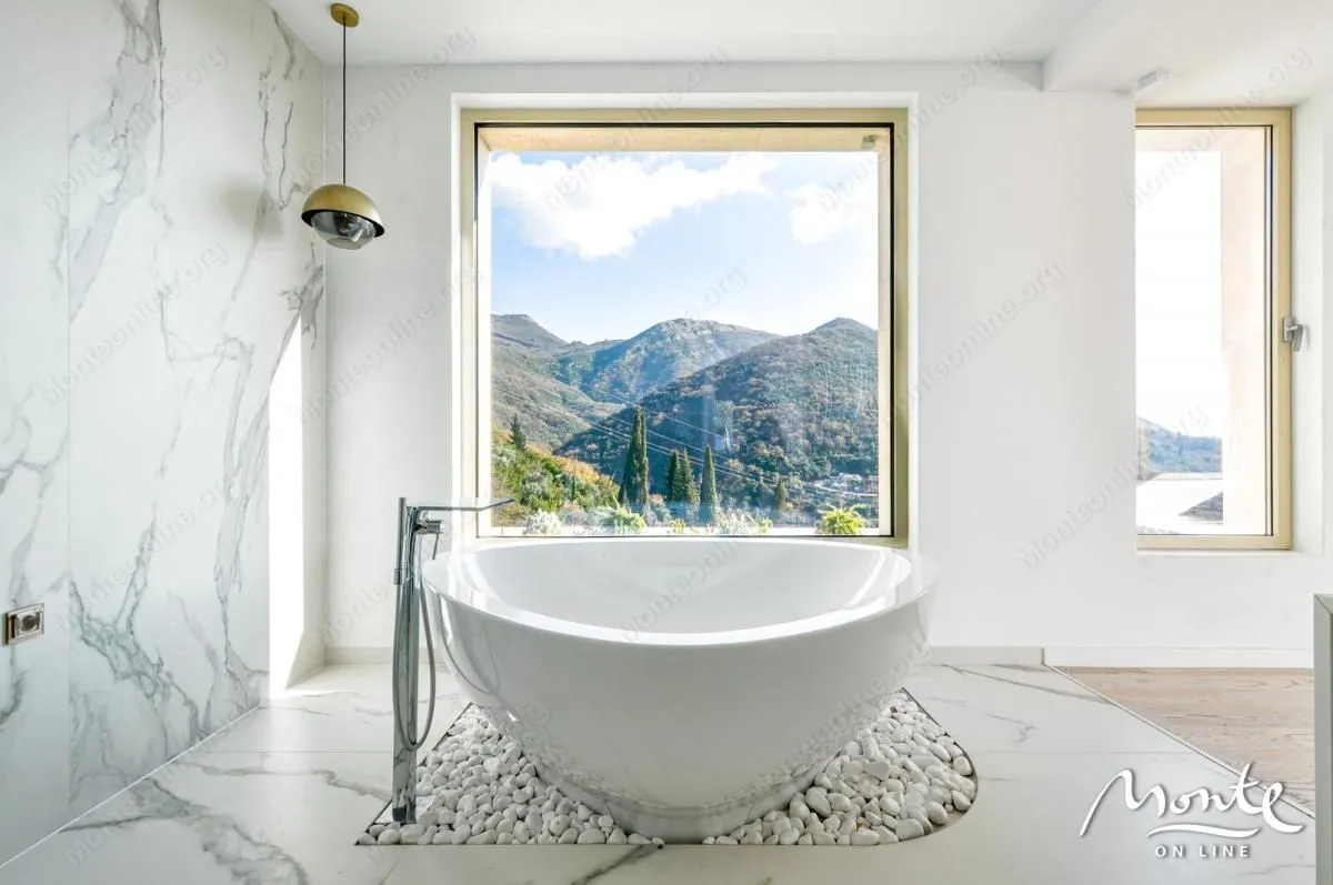 Prodaja, kuća, 791m², Donja Lastva, Tivat