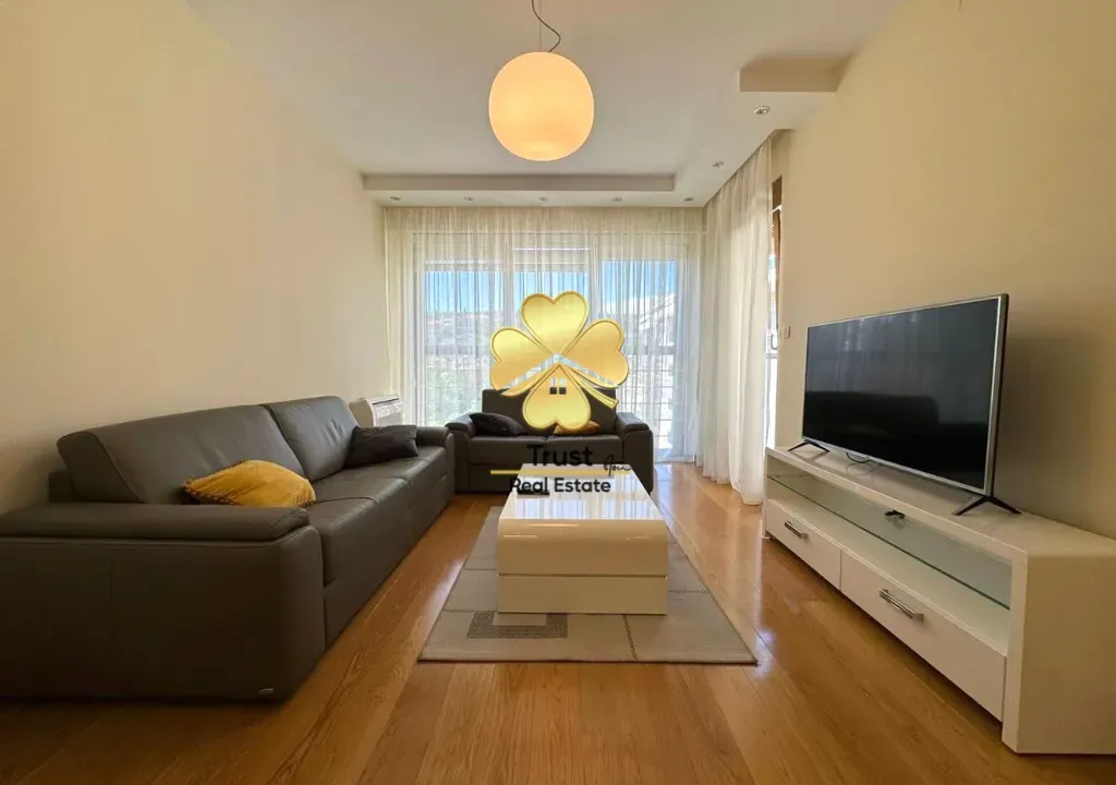 Izdavanje, dvosoban stan, 71m², Momišići, Podgorica