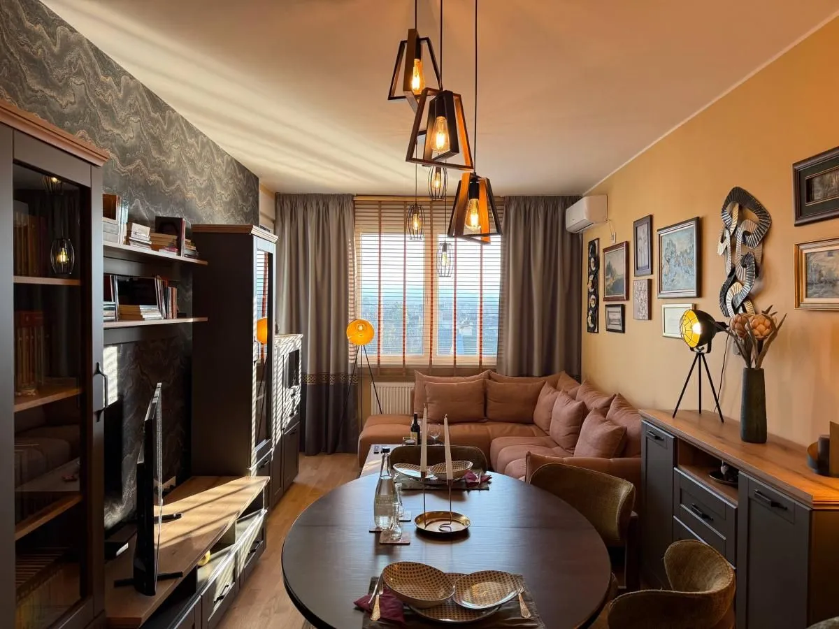 Prodaja, trosoban stan, 59m², Bulevar patrijarha Pavla, Novi Sad Sve Podlokacije