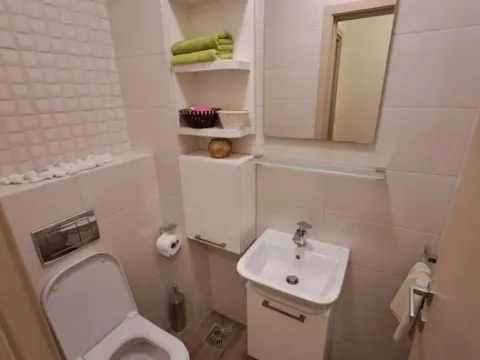 Prodaja, dvosoban stan, 72m², City Kvart, Podgorica - image 6