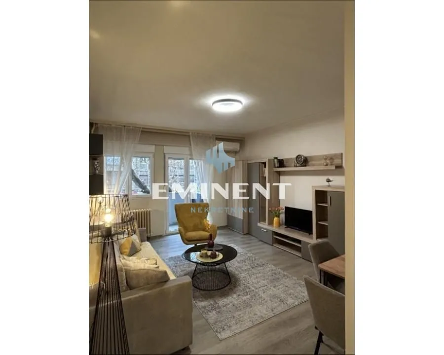Rent, apartment, 43m², Stari Grad, Beograd