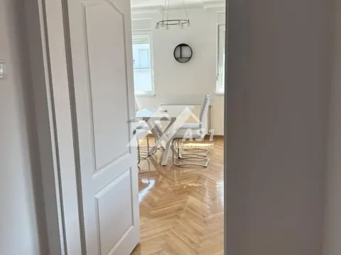 Izdavanje, trosoban stan, 80m², Centar, Novi Sad - image 6