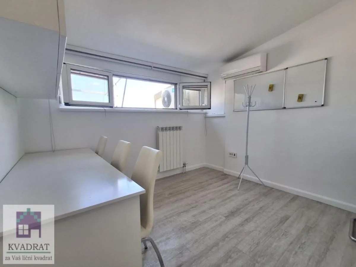 Prodaja, četvorosoban stan, 118m², Đeram Pijaca, Beograd