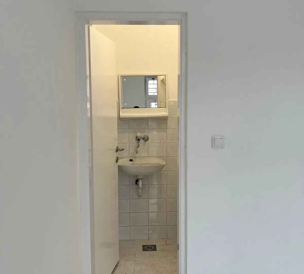 Rent, office space, 14m², Centar, Tivat
