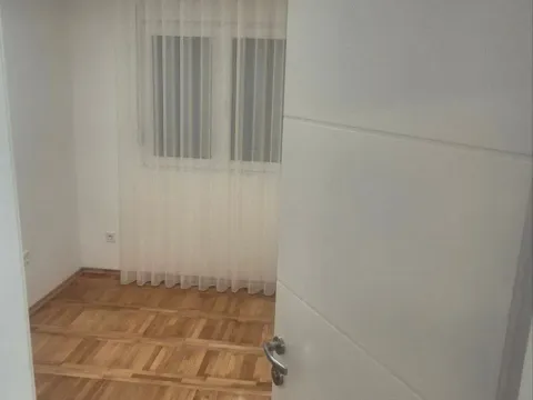 Rent, two bedroom apartment, 64m², Stari Aerodrom, Podgorica - image 10