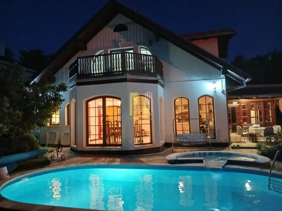 Prodaja, kuća, 336m², Sremska Kamenica, Petrovaradin