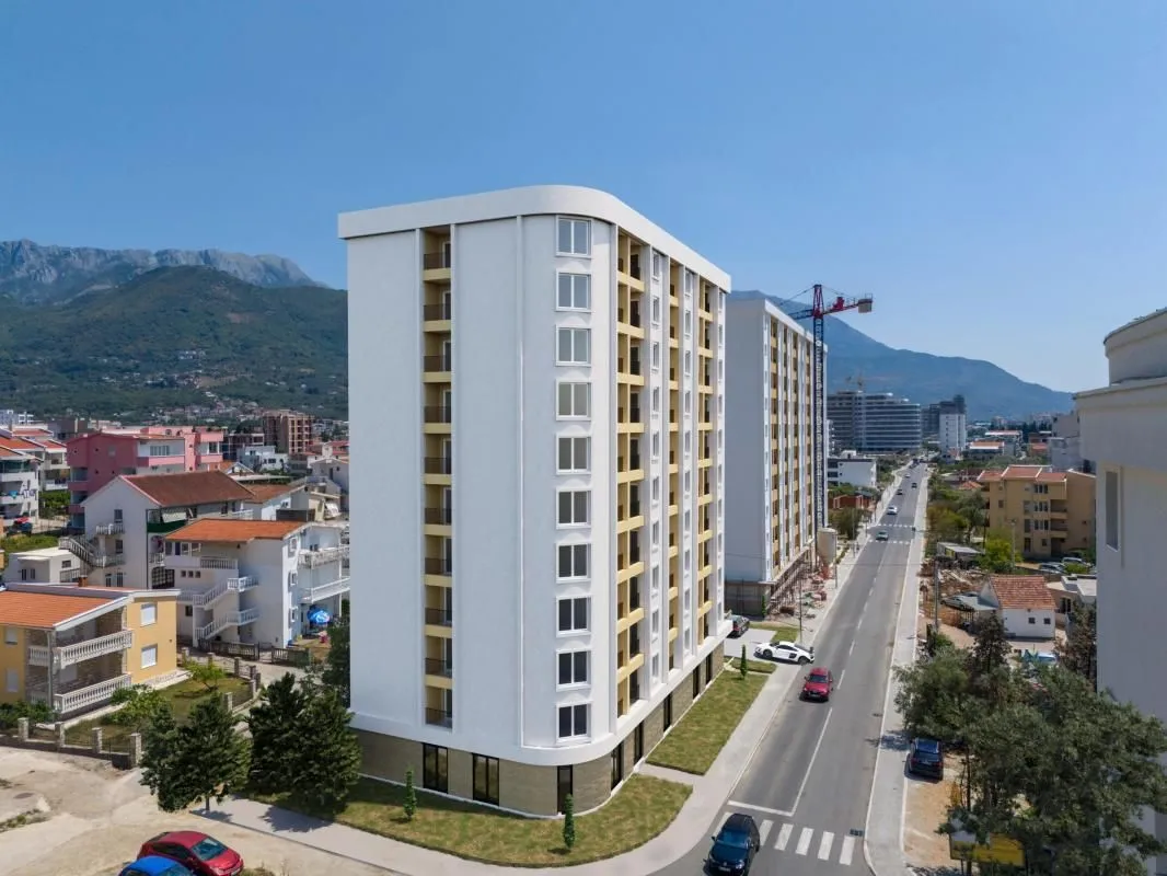 Sale, two bedroom apartment, 70m², Ilino, Bar