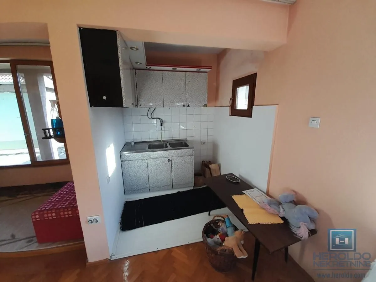 Sale, house, 265m², Ćuprija, Srbija
