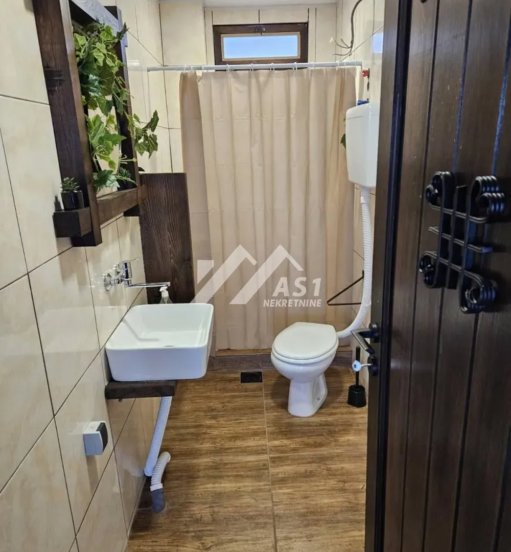 Izdavanje, kuća, 80m², Sremska Kamenica, Petrovaradin