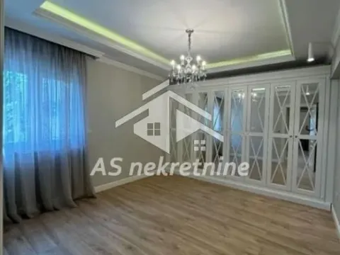 Izdavanje, stan, 215m², Savski Venac, Beograd - image 10