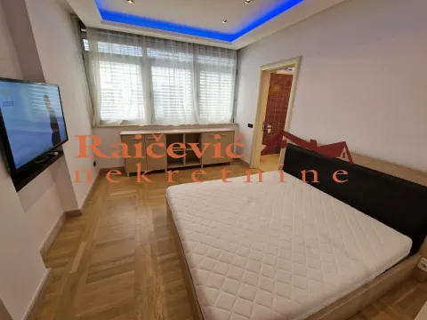 Izdavanje, četvorosoban stan, 148m², Savski Venac, Beograd - image 5