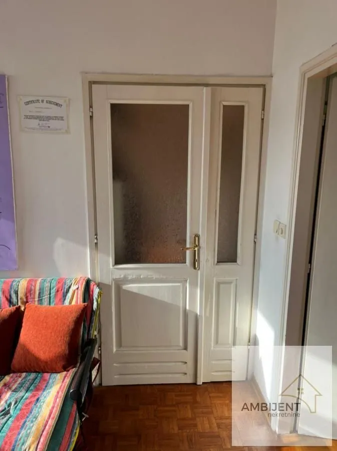 Prodaja, trosoban stan, 57m², Stari Grad, Beograd