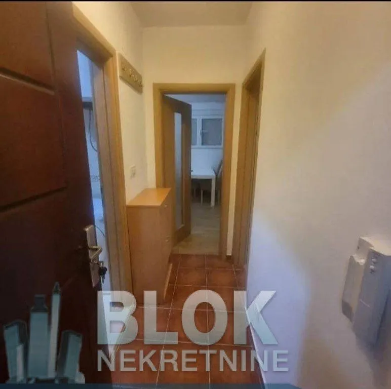 Izdavanje, jednosoban stan, 44m², Preko Morače, Podgorica