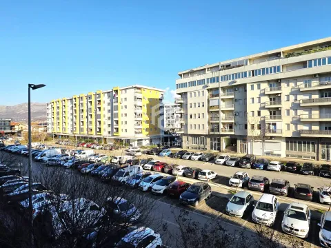 Prodaja, jednosoban stan, 41m², Stari Aerodrom, Podgorica - image 12