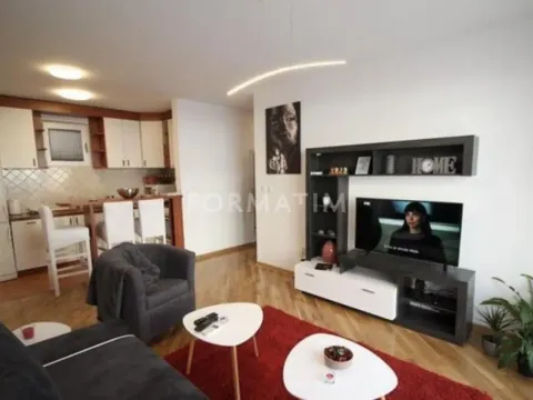 Stan in Crveni Krst