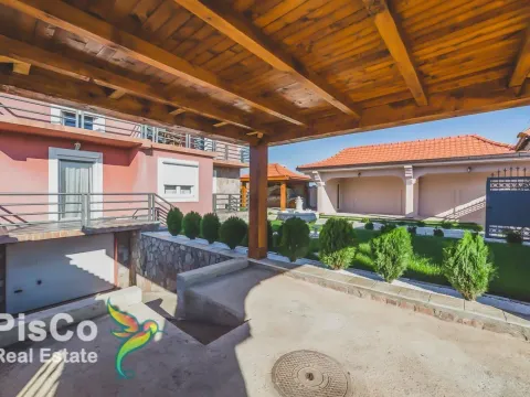 Izdavanje, kuća, 200m², Donji Kokoti, Podgorica - image 11